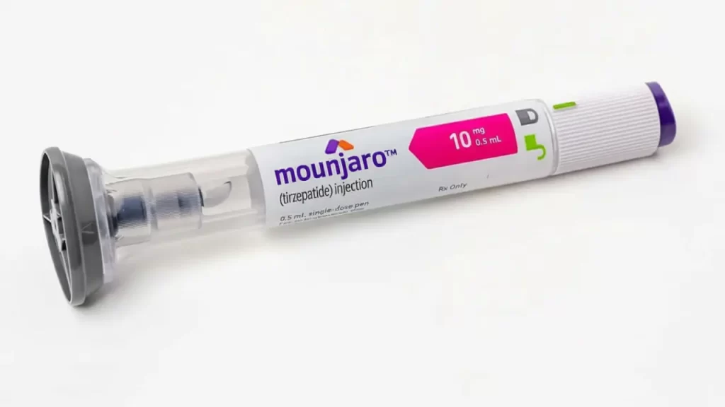 Mounjaro tirzepatide once-weekly injection pen for weight loss close-up